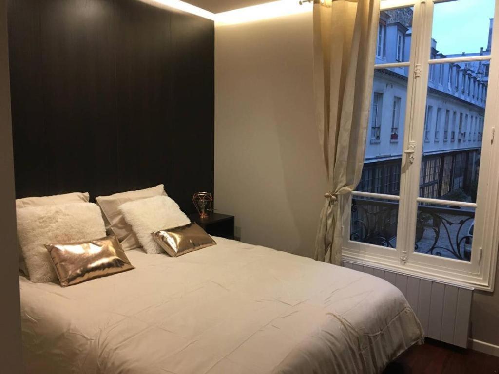 Апартаменты Modernized Studio - Meters From The Invalides Gardens Париж Экстерьер фото